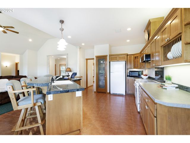 10202 S NEW ERA Rd, Canby, OR 97013