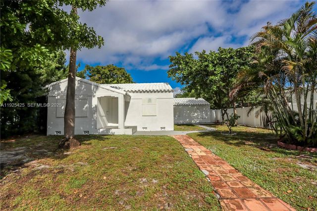 2015 Washington St, Hollywood, FL 33020