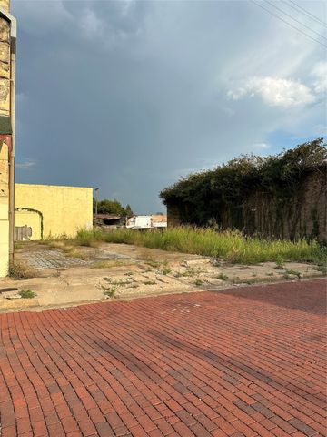 310 5th Street, Honey Grove, TX 75446