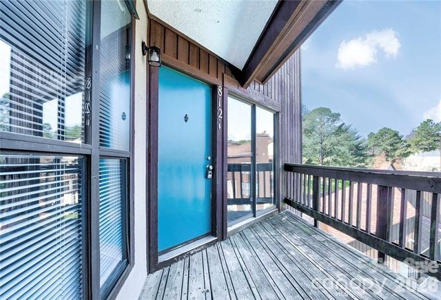8121 Cedar Glen Drive, Charlotte, NC 28212