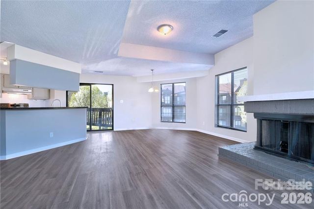 8121 Cedar Glen Drive, Charlotte, NC 28212