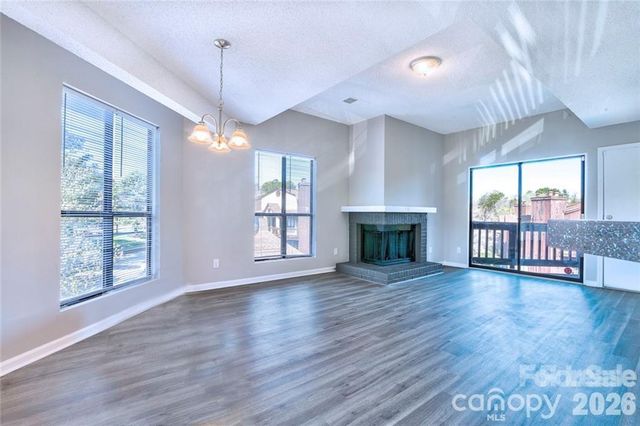 8121 Cedar Glen Drive, Charlotte, NC 28212