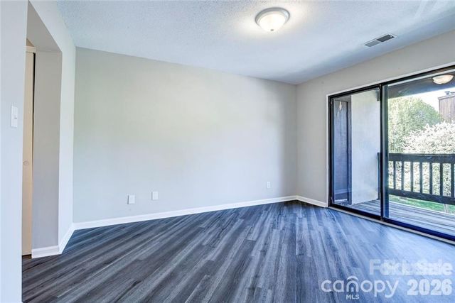 8121 Cedar Glen Drive, Charlotte, NC 28212