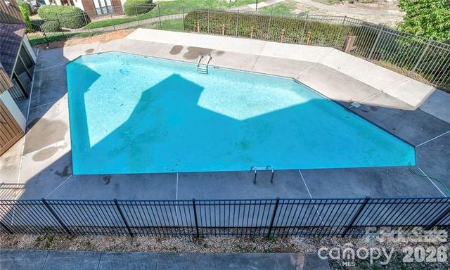 8121 Cedar Glen Drive, Charlotte, NC 28212
