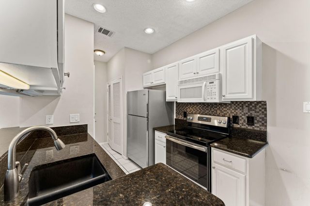 2520 Quarry RD 104, Austin, TX 78703