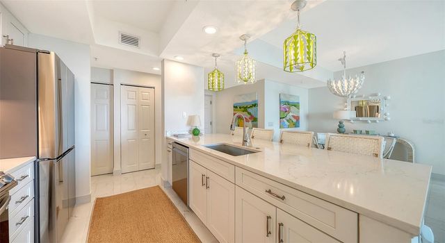 800 N TAMIAMI TRAIL 1111, Sarasota, FL 34236