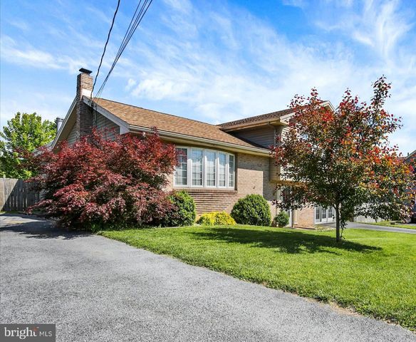 326 R ST, Steelton, PA 17113
