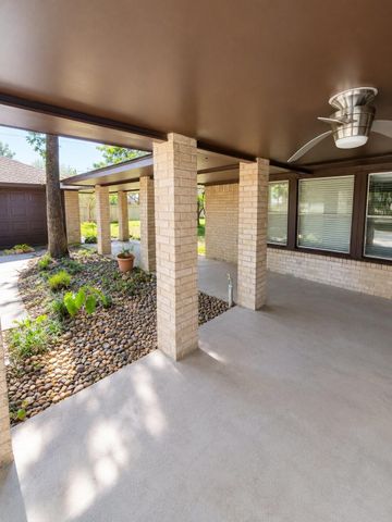 1519 Burning Tree Road, Houston, TX 77339