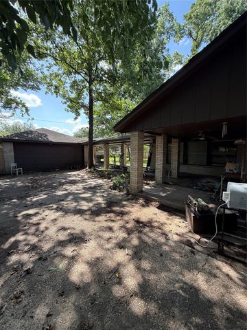 1519 Burning Tree Road, Houston, TX 77339