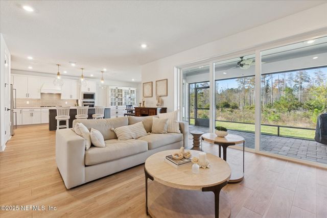 442 HAWTHORN PARK Circle, Yulee, FL 32097