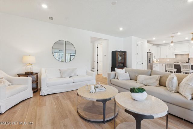 442 HAWTHORN PARK Circle, Yulee, FL 32097