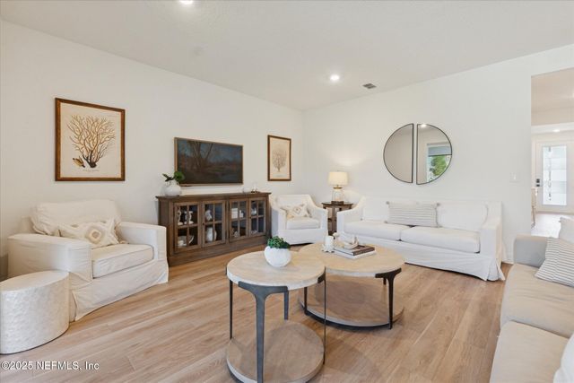 442 HAWTHORN PARK Circle, Yulee, FL 32097