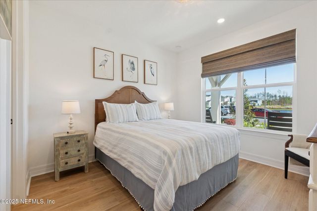 442 HAWTHORN PARK Circle, Yulee, FL 32097