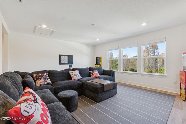 442 HAWTHORN PARK Circle, Yulee, FL 32097