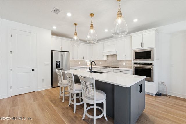 442 HAWTHORN PARK Circle, Yulee, FL 32097