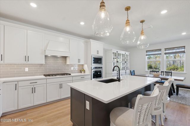 442 HAWTHORN PARK Circle, Yulee, FL 32097