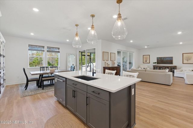 442 HAWTHORN PARK Circle, Yulee, FL 32097