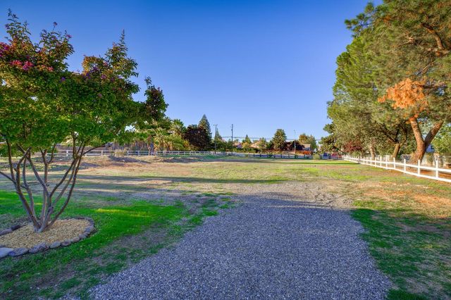 2895 Baseline Rd, Roseville, CA 95747