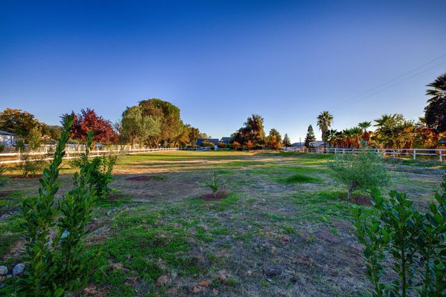 2895 Baseline Rd, Roseville, CA 95747