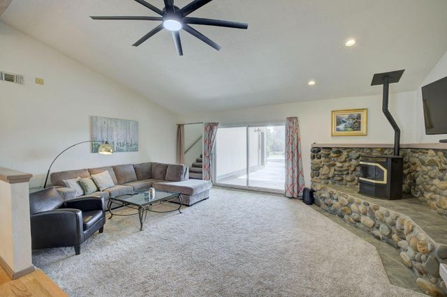 2895 Baseline Rd, Roseville, CA 95747