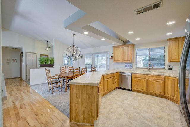 2895 Baseline Rd, Roseville, CA 95747