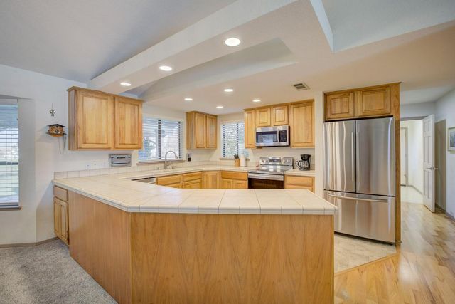 2895 Baseline Rd, Roseville, CA 95747