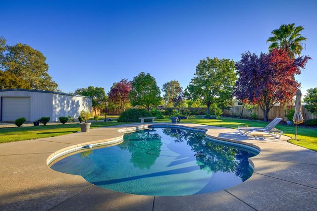 2895 Baseline Rd, Roseville, CA 95747