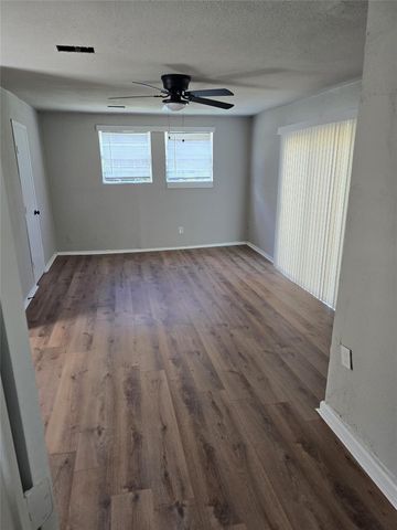 3006 Dacca Drive, Houston, TX 77051