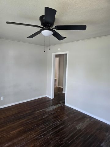 3006 Dacca Drive, Houston, TX 77051