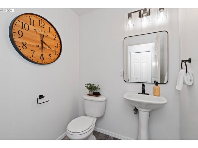 19159 Se YAMHILL St 15, Portland, OR 97233