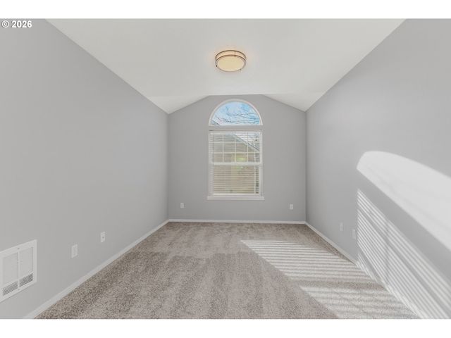 19159 Se YAMHILL St 15, Portland, OR 97233