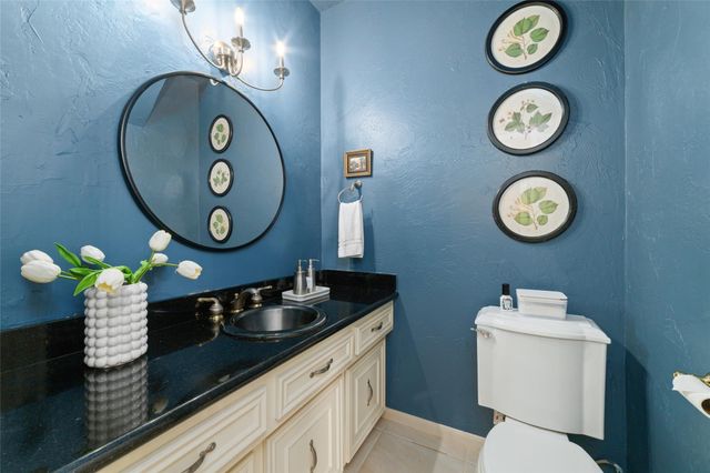 2 Noontide Circle, The Woodlands, TX 77380