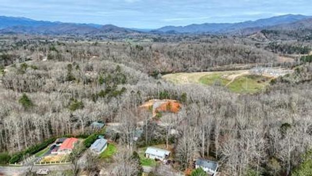 133 Underburg Lane, Franklin, NC 28734