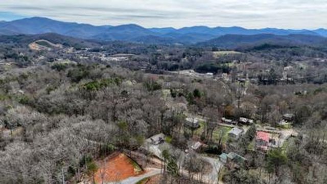 133 Underburg Lane, Franklin, NC 28734