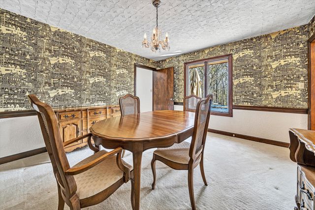 6051 Lakemont DR, Roanoke, VA 24018