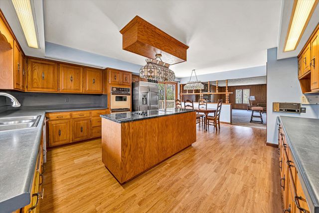 6051 Lakemont DR, Roanoke, VA 24018