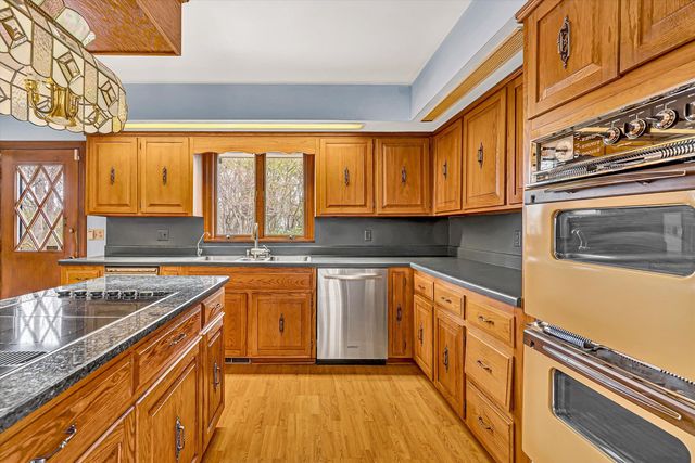 6051 Lakemont DR, Roanoke, VA 24018