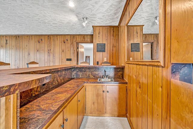 6051 Lakemont DR, Roanoke, VA 24018