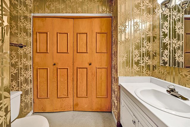 6051 Lakemont DR, Roanoke, VA 24018