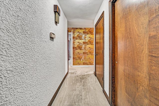 6051 Lakemont DR, Roanoke, VA 24018