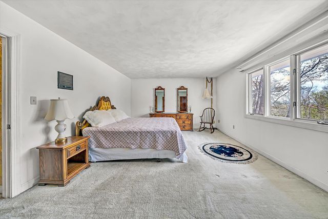 6051 Lakemont DR, Roanoke, VA 24018