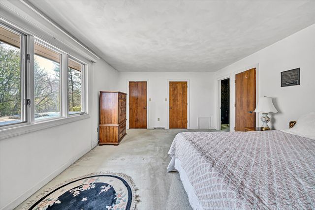 6051 Lakemont DR, Roanoke, VA 24018