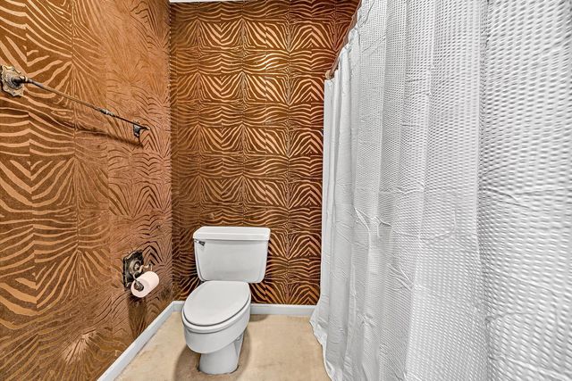 6051 Lakemont DR, Roanoke, VA 24018