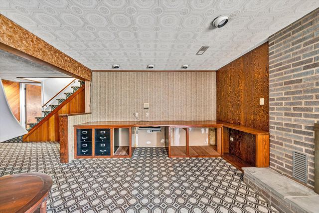 6051 Lakemont DR, Roanoke, VA 24018