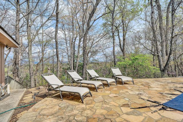 6051 Lakemont DR, Roanoke, VA 24018