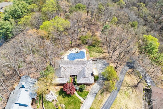 6051 Lakemont DR, Roanoke, VA 24018