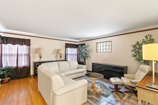 7319 S Campbell Avenue, Chicago, IL 60629