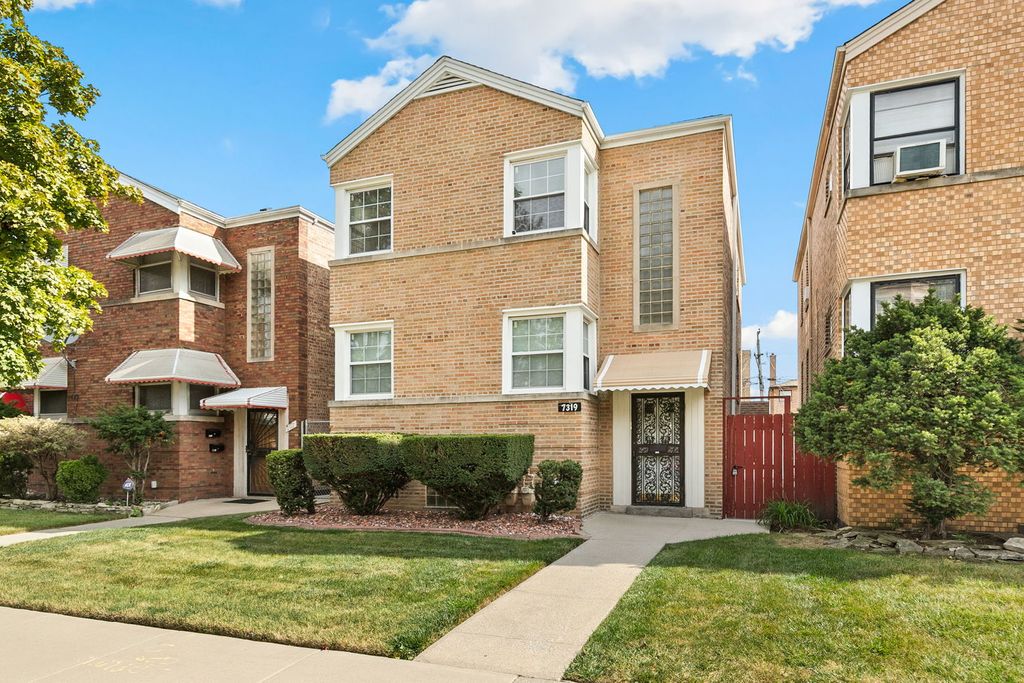 7319 S Campbell Avenue, Chicago, IL 60629