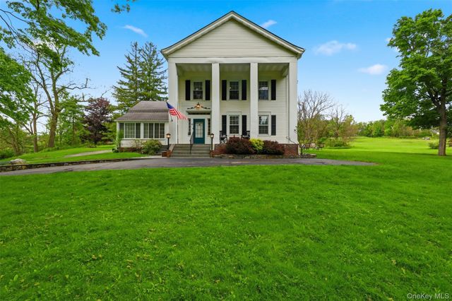 6 Country Club Road, Hopewell Junction, NY 12533