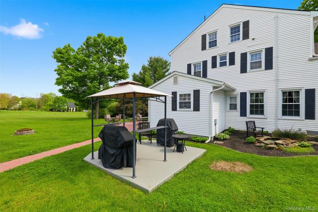 6 Country Club Road, Hopewell Junction, NY 12533